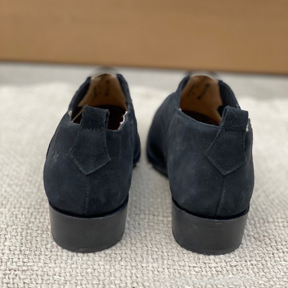 Frye Billy round toe black suede shooties - Picture 6 of 12